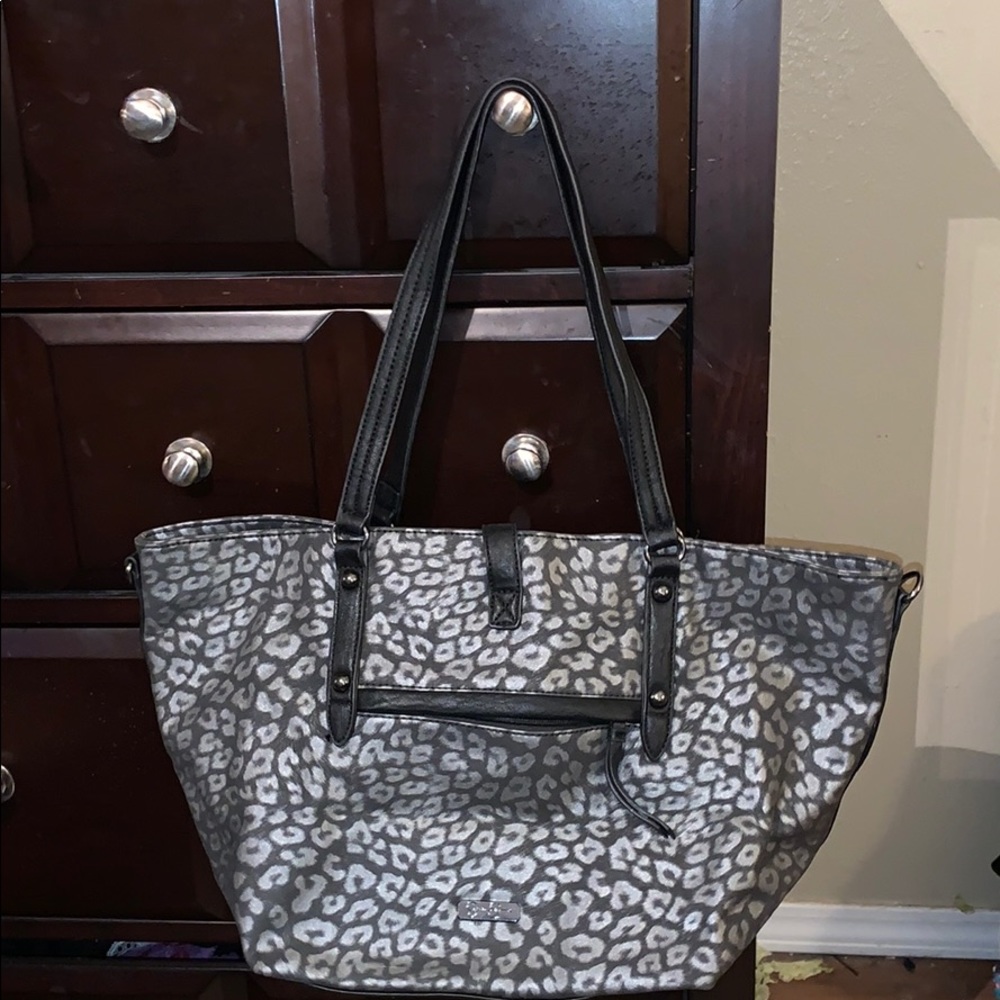 Jessica Simpson purse